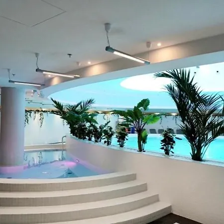 Gc Sun Club Family Spa & Pool & Sauna Apartment